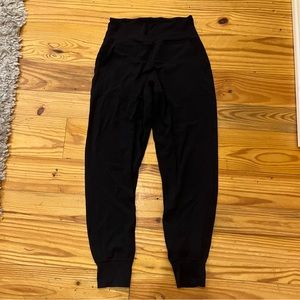 Lululemon black Align Joggers! Size 6 worn once great condition!